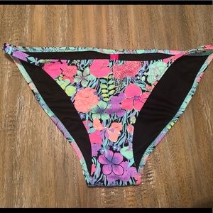 NEW Victoria’s Secret Bikini Bottoms Small